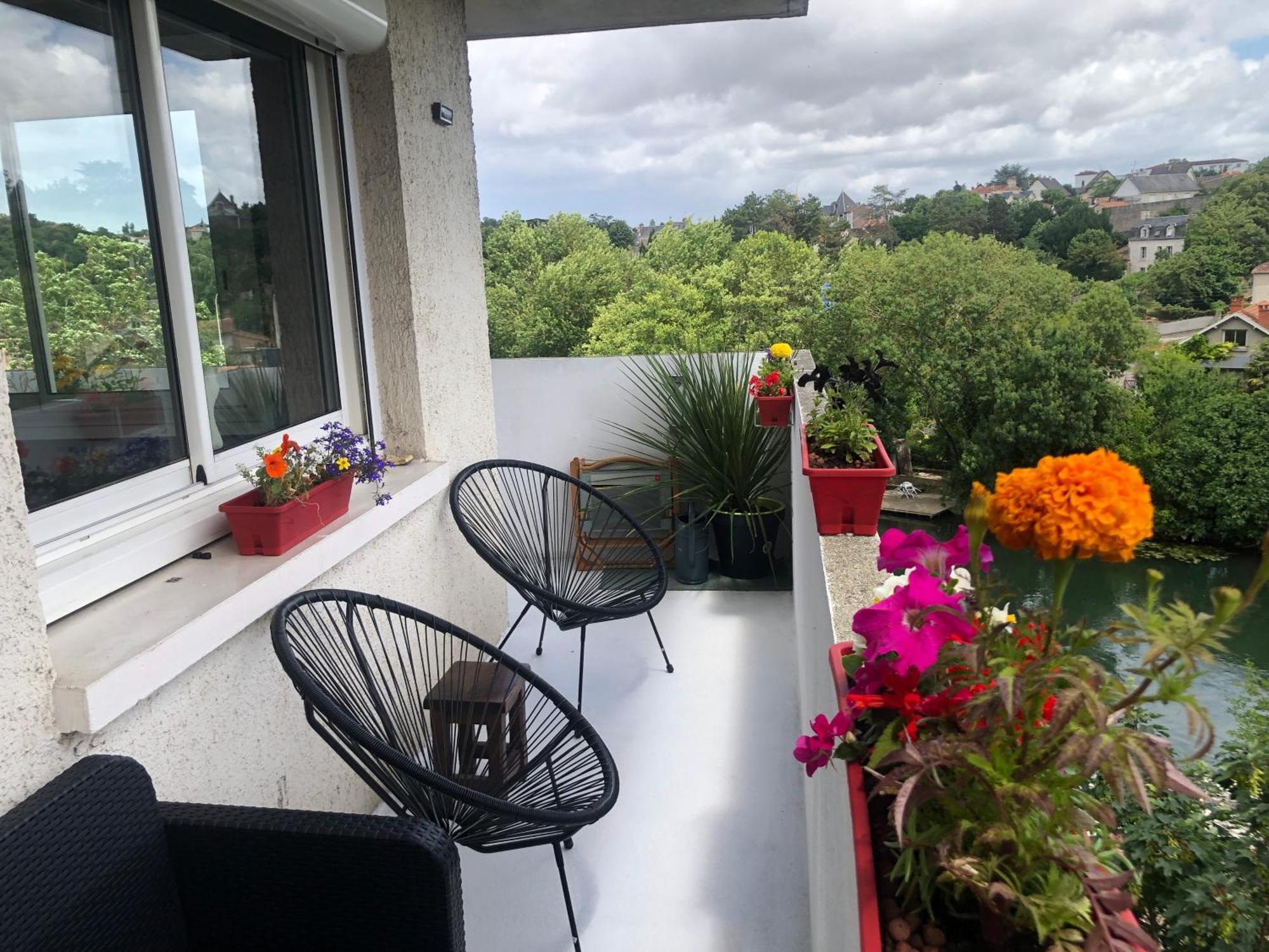 Apartmán Chez Jean-Claude, Vue Panoramique Au Reveil Poitiers Exteriér fotografie